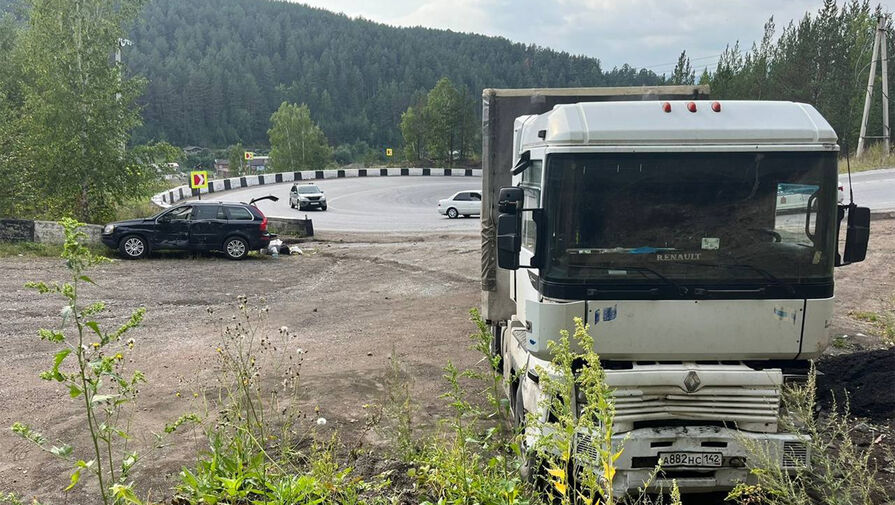 Женщина с ребенком на руках пострадала в ДТП под Дивногорском
