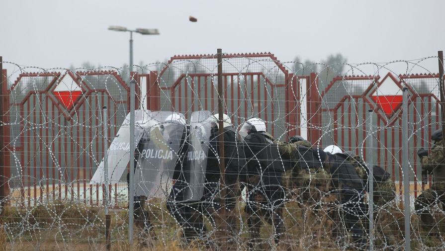 Польское ГЦБ: заграждение на границе с РФ строят из-за угрозы нелегальной миграции