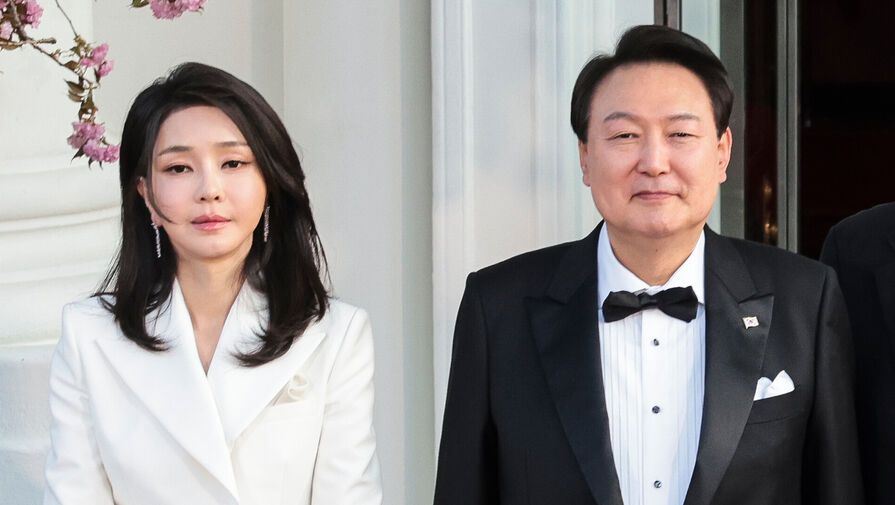 Жена президента Южной Кореи пропала с середины декабря