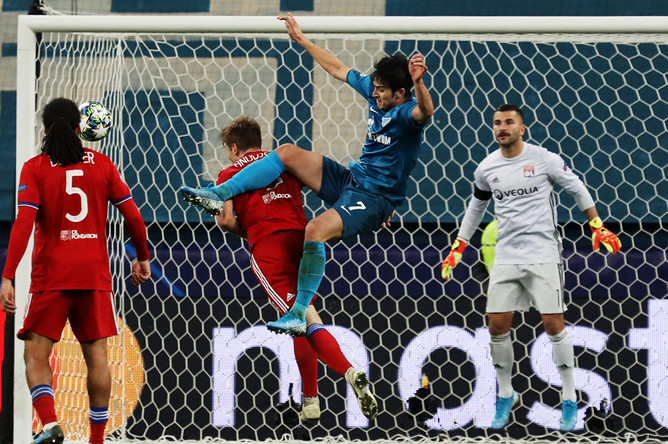 Во время матча группового этапа Лиги Чемпионов УЕФА сезона 2019/2020 между ФК «Зенит» (Санкт-Петербург, Россия) и ФК «Лион» (Лион, Франция), 27 ноября 2019 года