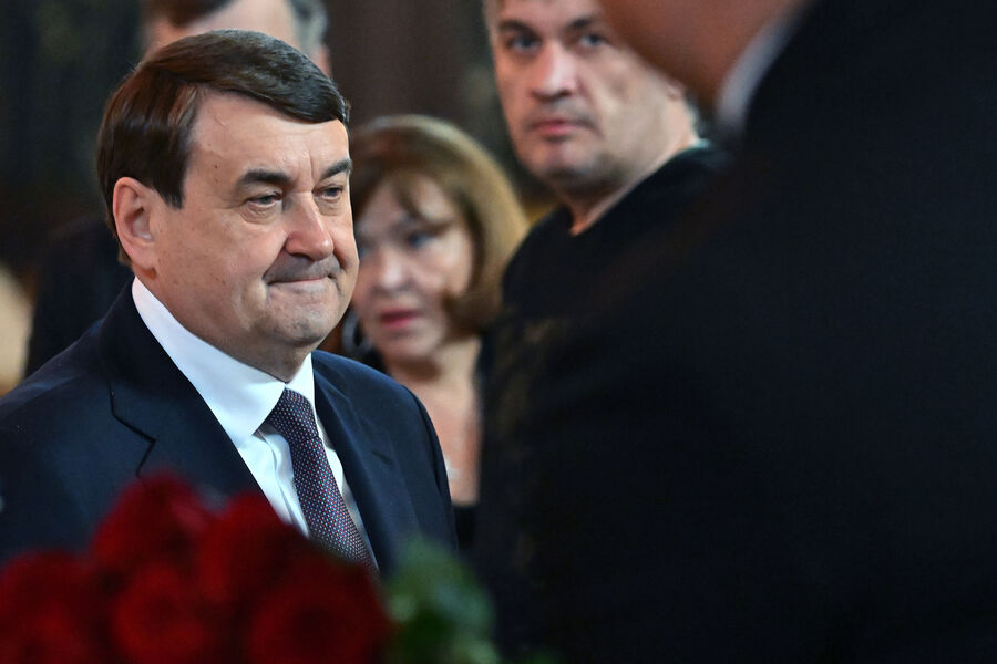 Советник президента РФ Игорь Левитин на&nbsp;церемонии прощания со скульптором в&nbsp;храме Христа Спасителя в&nbsp;Москве, 23&nbsp;апреля 2025&nbsp;года