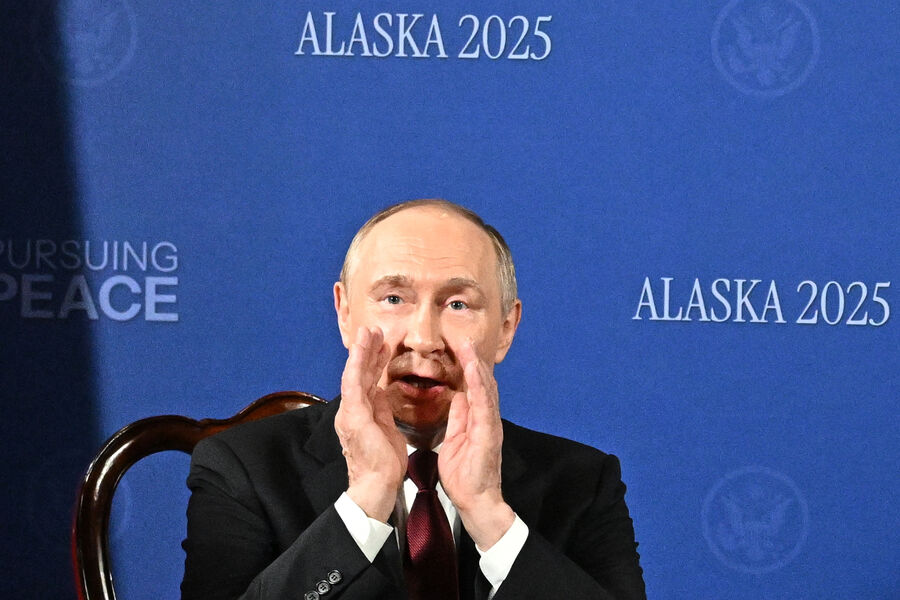 Президент РФ Владимир Путин во время переговоров с&nbsp;президентом США Дональдом Трампом на&nbsp;Аляске, 15&nbsp;августа 2025&nbsp;года