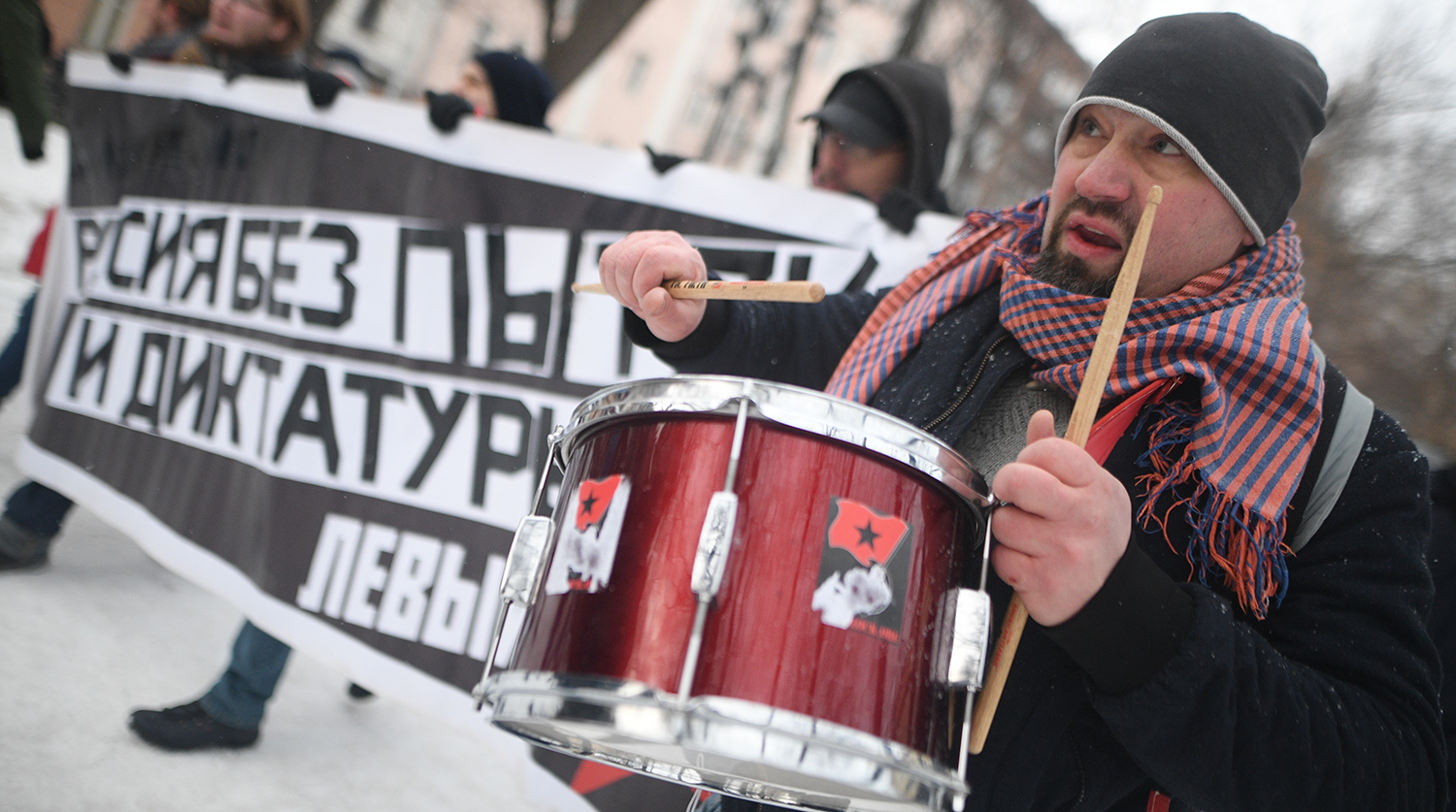 Участники шествия в память об адвокате Станиславе Маркелове и журналистке Анастасии Бабуровой. 19 января 2019 года