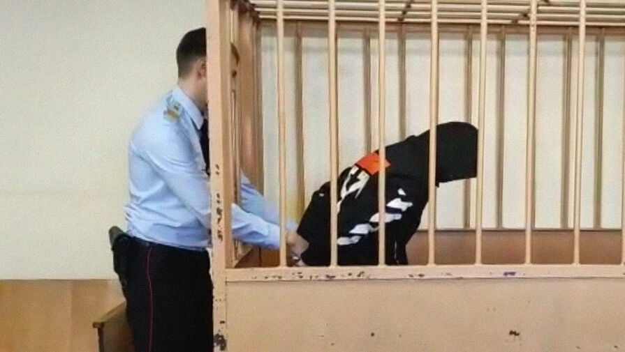 В Курске трое мужчин избили должника лопатой из-за 670 тысяч рублей