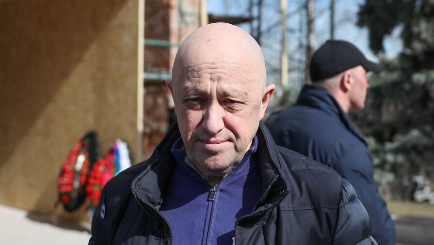 Основатель ЧВК Вагнер Пригожин попрощался с погибшим при теракте в Петербурге Татарским