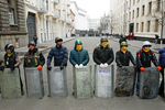 Протестующие окружили здание администрации президента в Киеве
