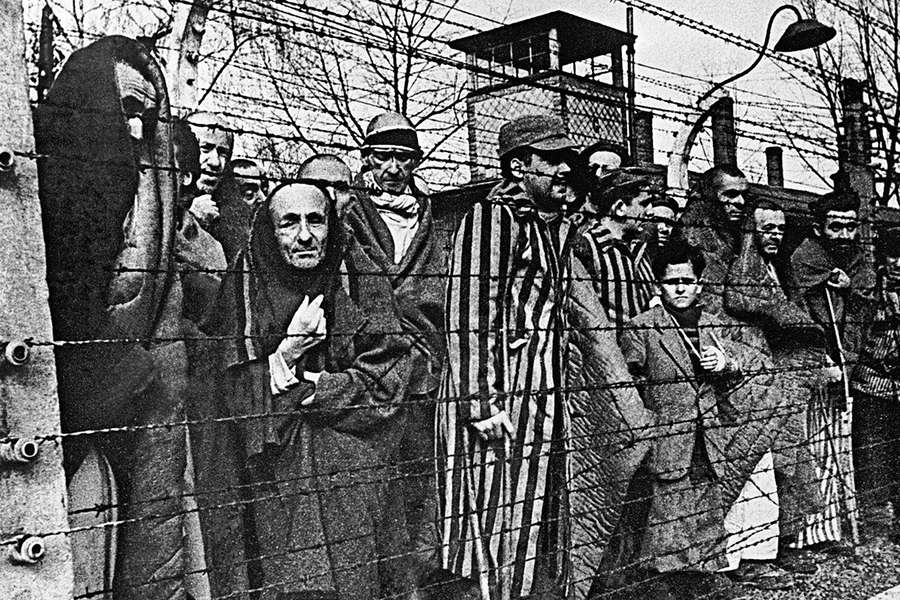 Заключенные концлагеря Освенцим