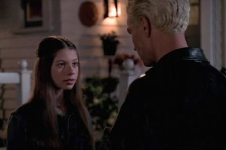 Кадр из&nbsp;сериала &laquo;Баффи &mdash; истребительница вампиров&raquo; (1997 &ndash; 2003)