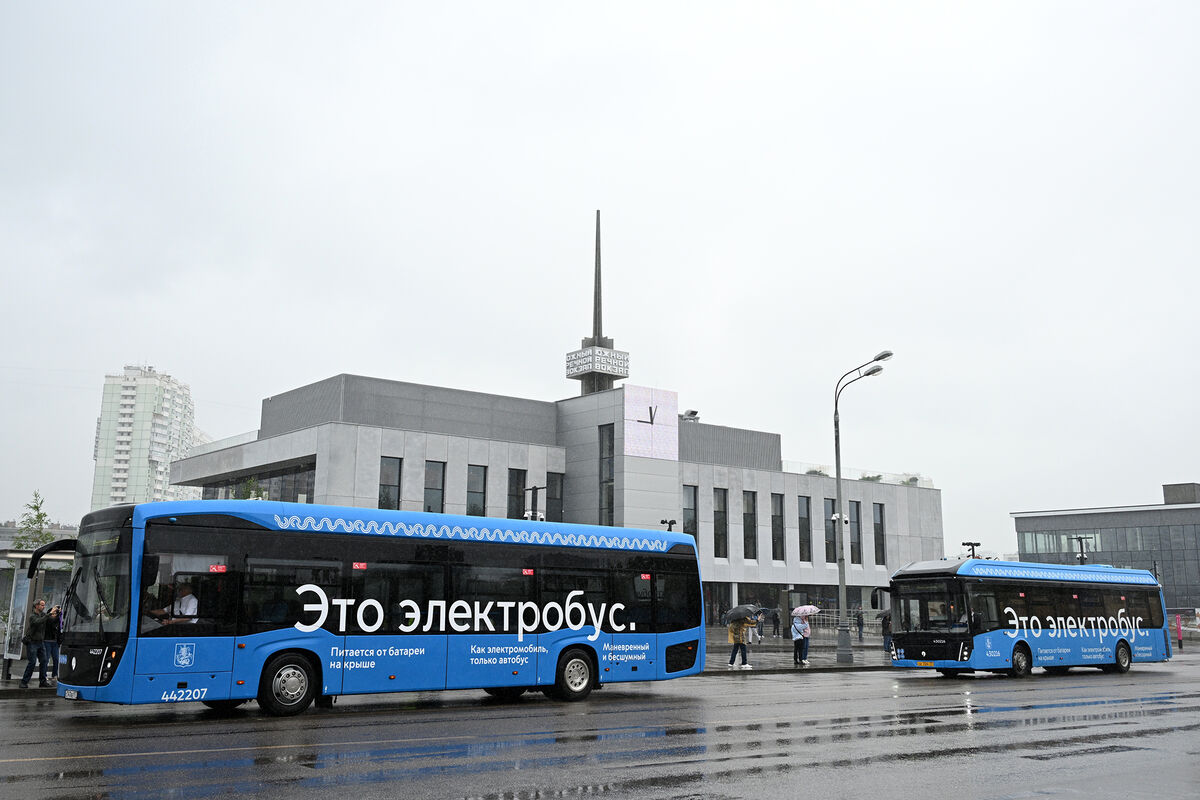 У москвичей появилась возможность поставить оценку водителям автобусов -  Газета.Ru | Новости