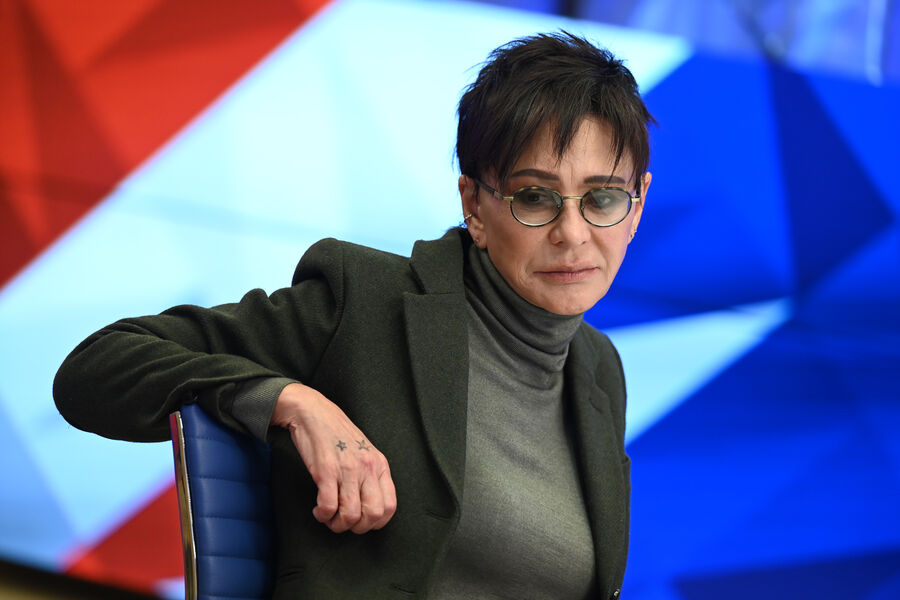 Ирина Хакамада во время онлайн пресс-конференции &laquo;Закон о&nbsp;распределенной опеке: актуальная ситуация&raquo; в&nbsp;Международном мультимедийном пресс-центре МИА &laquo;Россия сегодня&raquo;, Москва, 2020&nbsp;год