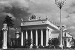 Павильон №71 «Промышленность РСФСР» на площади Дружбы народов на ВДНХ, 1954 год