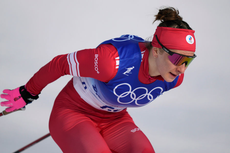 Лыжница Наталья Непряева завоевала серебро в скиатлоне