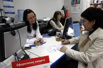 Банки фиксируют высокую закредитованность тех, кто берет кредиты