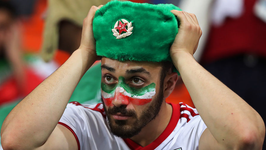 Болельщики сборной Ирана плакали во время исполнения гимна футболистами на ЧМ-2022
