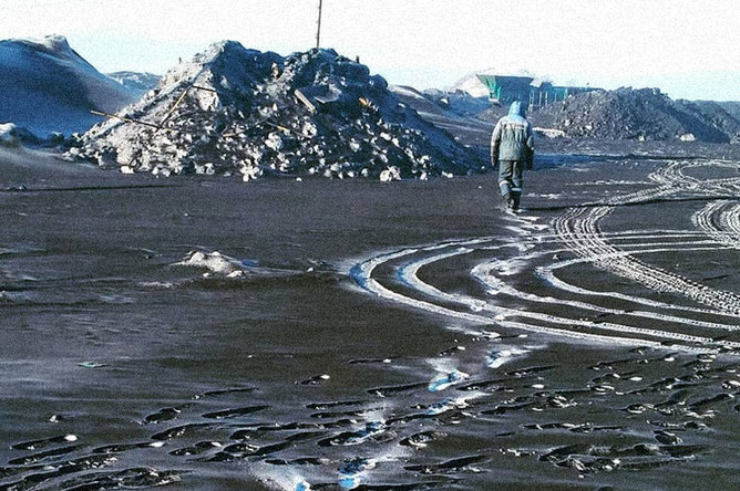 В кузбассе выпал черный снег, 16 февраля 2019 года