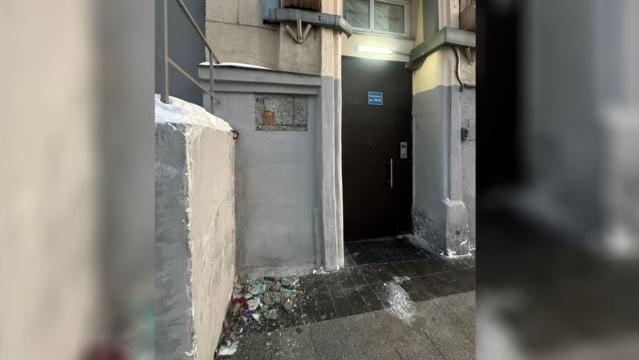 В Москве неизвестные разбили мемориальную доску журналистки Анны Политковской