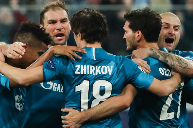 Во время матча группового этапа Лиги Чемпионов УЕФА сезона 2019/2020 между ФК «Зенит» (Санкт-Петербург, Россия) и ФК «Лион» (Лион, Франция), 27 ноября 2019 года