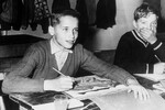 11-летний Арнольд Шварценеггер на уроке рисования в школе, Тхал, Австрия, 1958 год