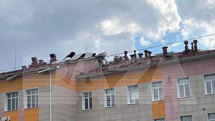 Baza: при обстреле Шебекино Белгородской области повреждена крыша школы