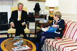 Президент США Билл Клинтон и госсекретарь США Мадлен Олбрайт в Овальном кабинете, 1997 год