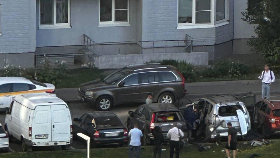 В Москве полиция провела проверку во дворе, где взорвался Land Cruiser с мужчиной внутри