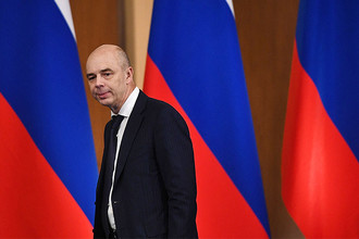 Министр финансов России Антон Силуанов перед началом совместного заседания под председательством президента Владимира Путина в Ярославле, ноябрь 2016 года
