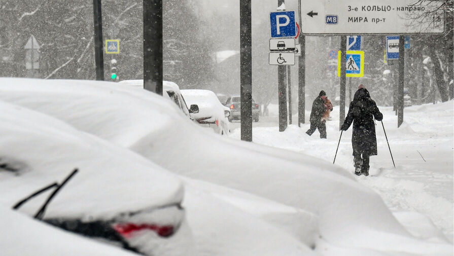 В Москве более 135 тысяч человек работают, чтобы очистить город от снега