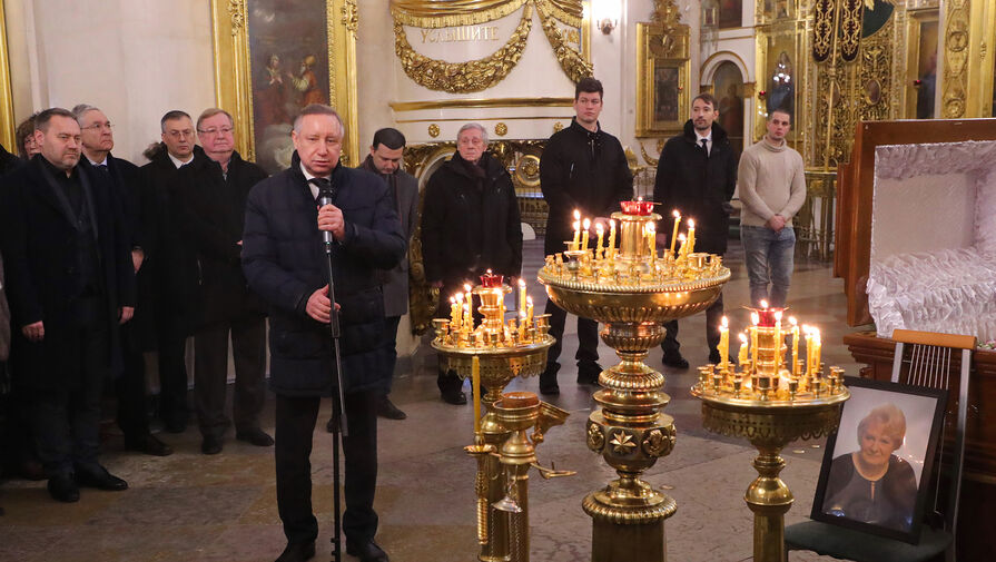 В Петербурге простились с журналисткой Бэллой Курковой