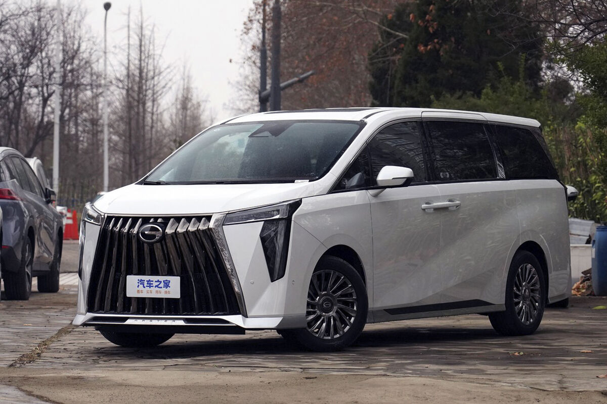 На российский рынок вышел китайский клон Toyota Alphard - Газета.Ru |  Новости