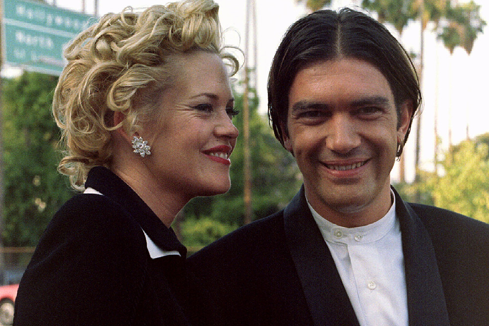 Мелани Гриффит и Антонио Бандерас на церемонии Blockbuster Entertainment Awards, 1995 год, Голливуд