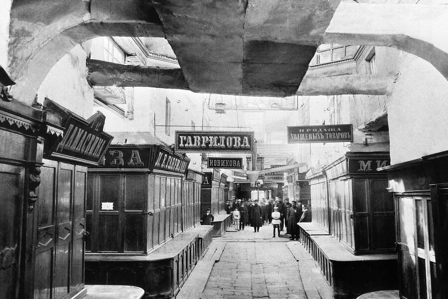 Верхние торговые ряды (сейчас ГУМ) на&nbsp;Красной площади, 1886&nbsp;год 
