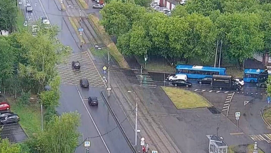 В сети появились кадры затопленных улиц Москвы