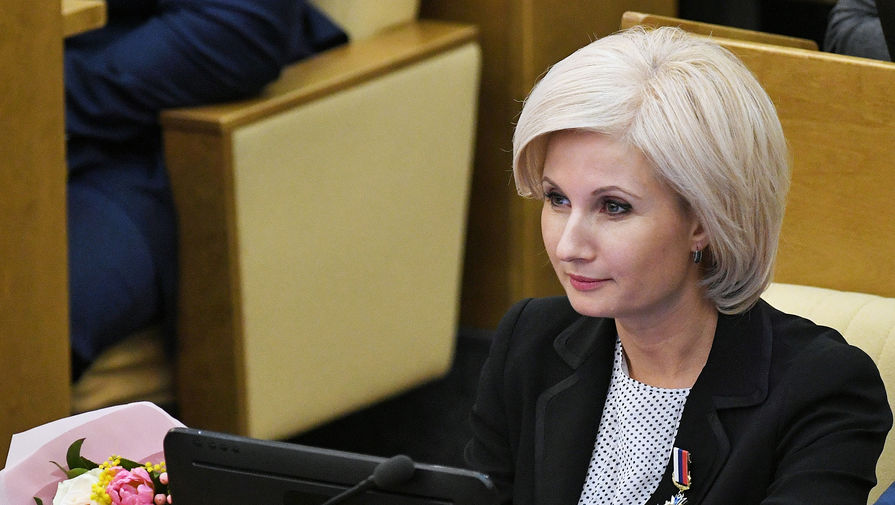 Минтруда России: расходы на поддержку семей с детьми в 2023 году составят 2,5 трлн рублей