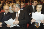 Слева направо: Владимир Крючков, Александр Руцкой и Руслан Хасбулатов на заседании в Государственной Думе РФ, 1995 год