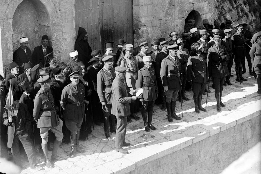 Провозглашение британского мандата на Палестину у Яффских ворот в Иерусалиме, 1917 год