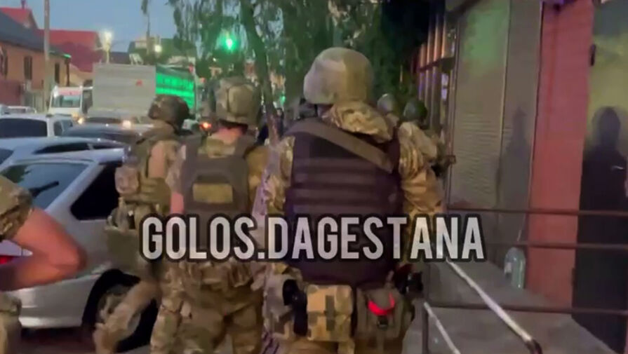 Выяснились новые подробности о полицейских, вступивших в бой с боевиками в Дагестане