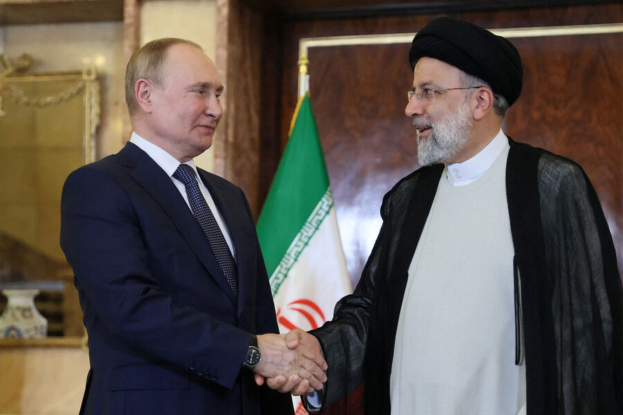 Президент РФ Владимир Путин и президент Ирана Эбрахим Раиси во время встречи в Тегеране, 19 июля 2022 года