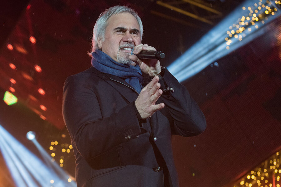 Певец Валерий Меладзе выступает на&nbsp;концерте, посвященном открытию &laquo;Сочи Казино и Курорт&raquo; на&nbsp;территории игорной зоны &laquo;Красная Поляна&raquo;, в&nbsp;Сочи, 2017&nbsp;год