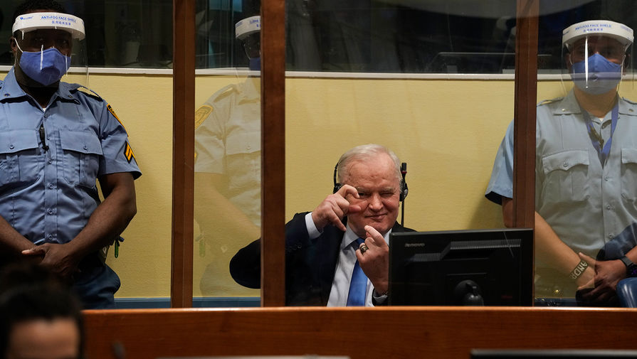 &laquo;Палач&raquo; или &laquo;герой&raquo;: сербы разошлись во мнении о Младиче