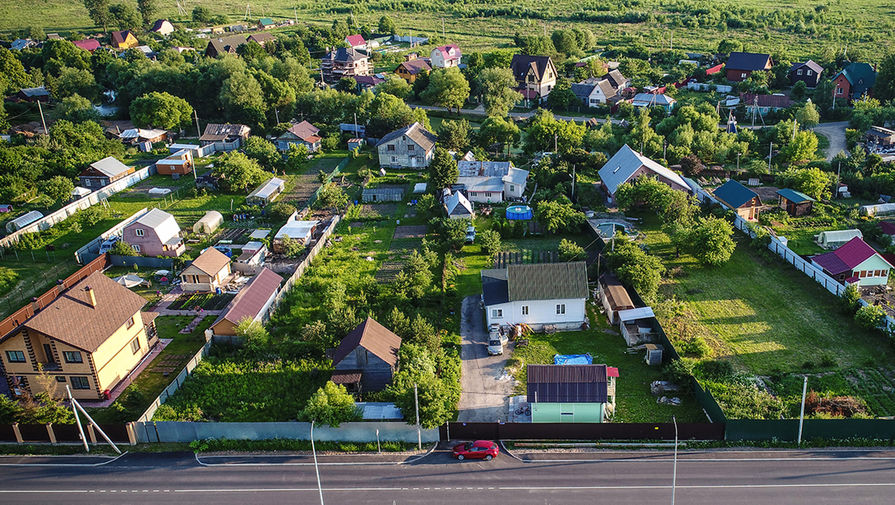 Известия: весной 2023 года цены на частные дома в России могут упасть на 5%