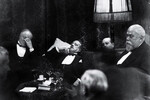 Эрих Саломон. «Сон министров». 1930 год
<br><br>Министры иностранных дел после заседания в Гааге по вопросу репараций Германии после Первой мировой войны