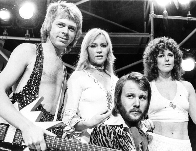 Группа ABBA: Бьорн Ульвеус, Агнета Фельтског, Анни-Фрид Лингстад и Бенни Андерссон, 1974&nbsp;год
