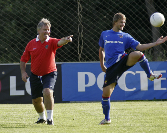 Сычев и Гус Хиддинк во время подготовки к&nbsp;Евро-2008