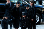 Селин Дион с детьми прибывают на церемонию прощания с мужем Рене Анжелилом