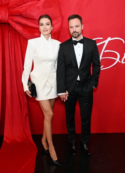 Режиссер, актер Алексей Чадов с&nbsp;супругой Лейсан Галимовой на&nbsp;церемонии вручения премии OK! Awards &laquo;Больше чем звезды&raquo; в&nbsp;Москве, 14&nbsp;ноября 2025&nbsp;года