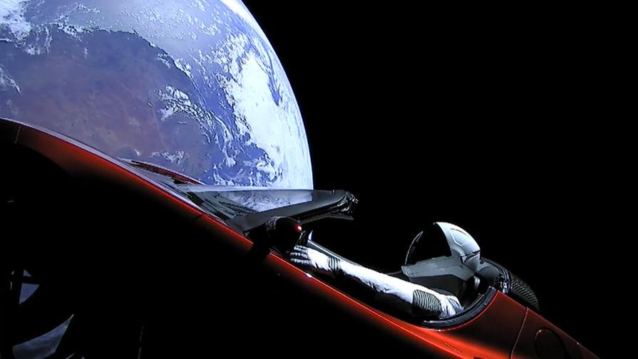 Прямая трансляция из электромобиля Илона Маска Tesla Roadster на орбите Земли после запуска ракеты Falcon Heavy с мыса Канаверал во Флориде, 6 февраля 2018 года