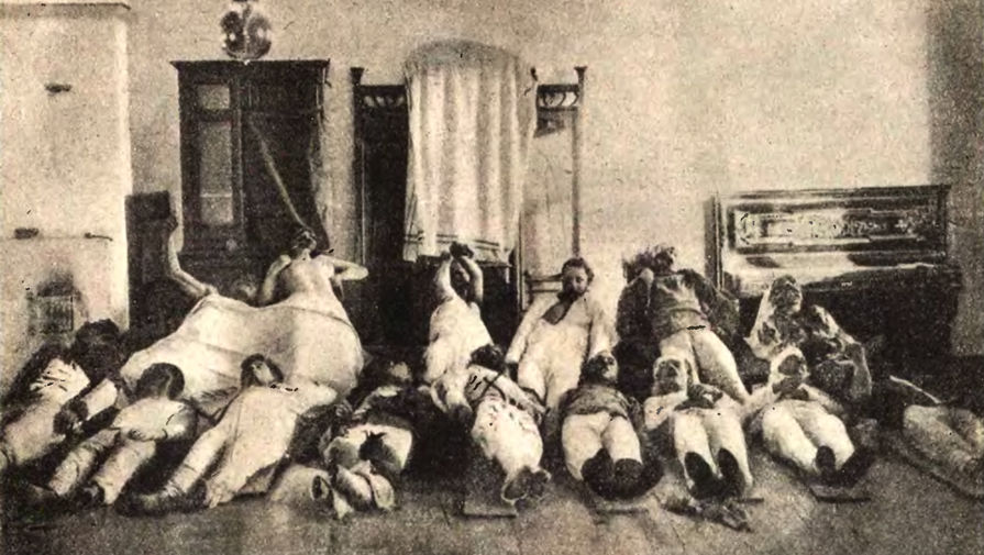 Трупы погибших в Бердянске при налёте махновцев в декабре 1920 года