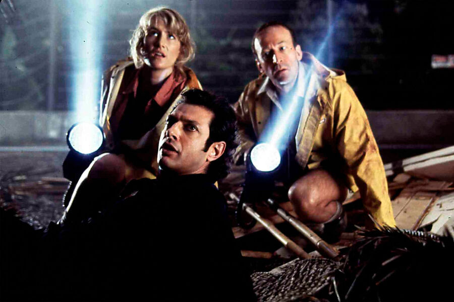 Лора Дерн, Джефф Голдблюм и Боб Пек в кадре из фильма «Парк Юрского периода» (1993)