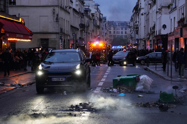 Ситуация на&nbsp;улицах Парижа во время протеста, 14&nbsp;апреля 203&nbsp;года