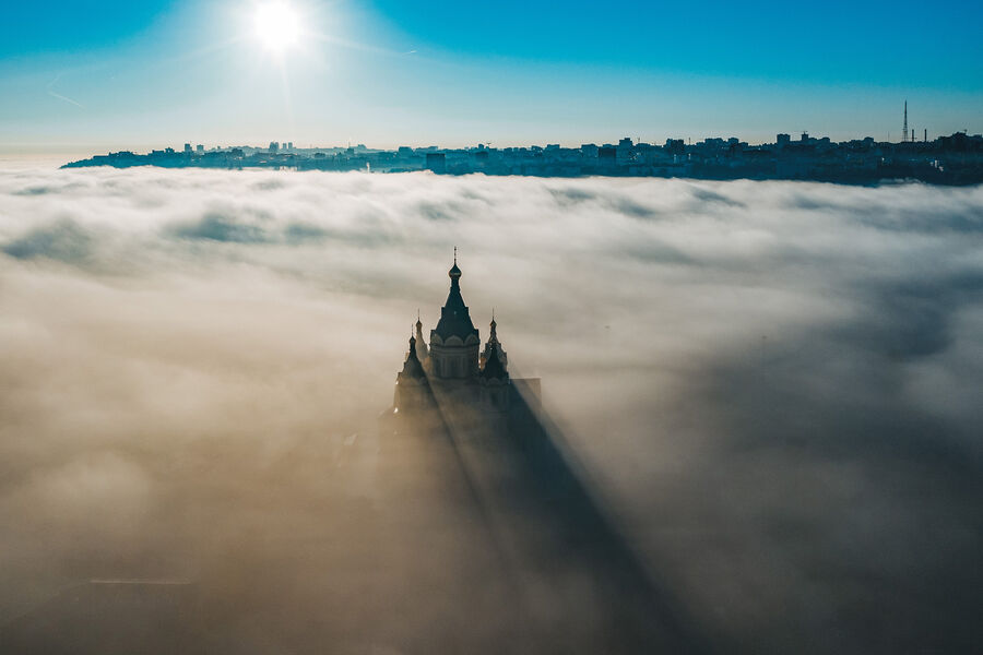 Игорь Иванов
<br><br>
<b>Путешествие в&nbsp;туманный Нижний Новгород</b>